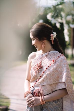 ชุดไทยเจ้าสาว ชุดไทยจักรพรรดิ์ เช่าที่แบมบี้ เวดดิ้ง ห้วยขวาง